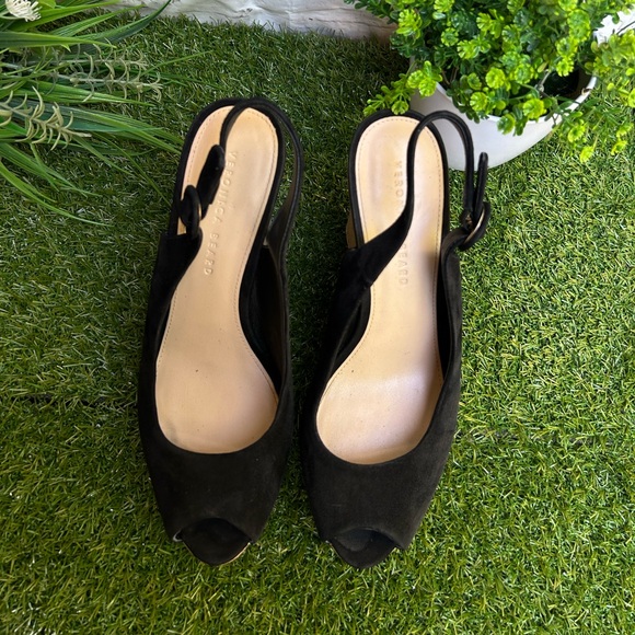 VERONICA BEAR
Dali Sand Suede Peep-Toe Wedge Platform Sandals size 9 - Picture 13 of 16